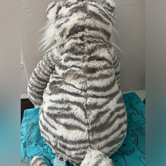 Authentic NWT Jellycat Really Big Bashful Snow Tiger Retired Rare ONLY ONE Cute - Picture 10 of 14